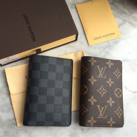 louis vuitton passport cover damier|louis vuitton 13 passport holder.